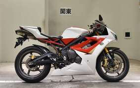 TRIUMPH DAYTONA 675 2007 MD1066