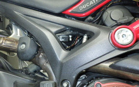 DUCATI MONSTER 1100 2010