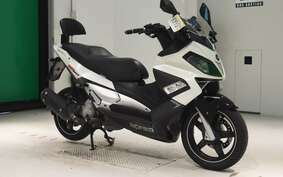 APRILIA SR MAX 125