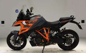 KTM 1290 SUPER DUKE GT 2022