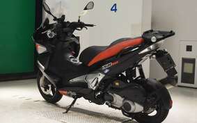 APRILIA SR MAX 300 2013