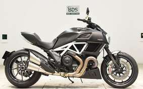 DUCATI DIAVEL Carbon 2015 G105J