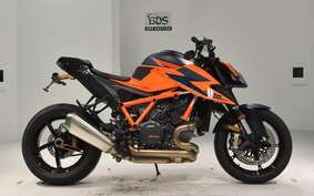 KTM 1290 SUPER DUKE R 2021