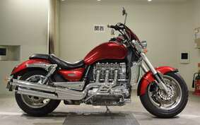 TRIUMPH ROCKET III 2005 LC1035