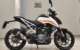 KTM 390 DUKE 2023 JPJ40