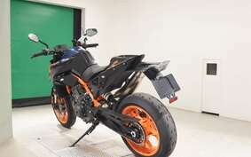 KTM 890 DUKE R 2023