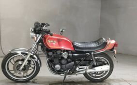 YAMAHA XJ550 4V8