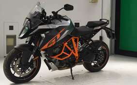 KTM 1290 SUPER DUKE GT 2019 V6940