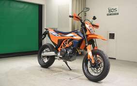 KTM 690 SMC R 2024