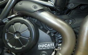 DUCATI DIAVEL STRADA 2014