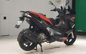 APRILIA SR MAX 300 2015