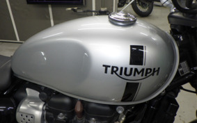 TRIUMPH STREET TWIN 2018