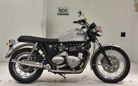 TRIUMPH BONNEVILLE 2010