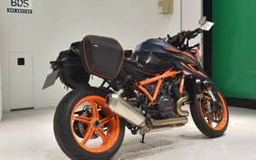 KTM 1290 SUPER DUKE R 2022