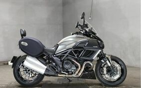 DUCATI DIAVEL STRADA 2013 G102J