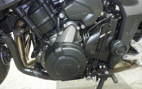 TRIUMPH TRIDENT 660 2021 GL10U3