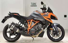 KTM 1290 SUPER DUKE GT 2022 V6940