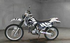 SUZUKI DR250R SJ45A