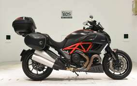 DUCATI DIAVEL Carbon 2013