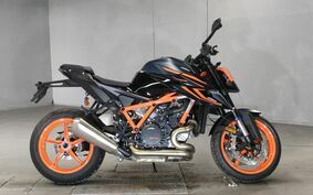 KTM 1290 SUPER DUKE R V39