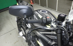 TRIUMPH STREET TRIPLE RS 2021