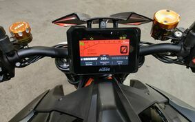 KTM 1290 SUPER DUKE R 2020 V3940