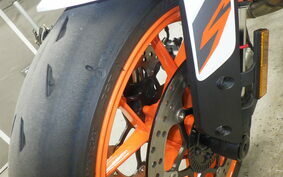 KTM 890 DUKE R 2022