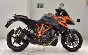 KTM 1290 SUPER DUKE GT 2022