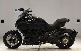 DUCATI DIAVEL 2013