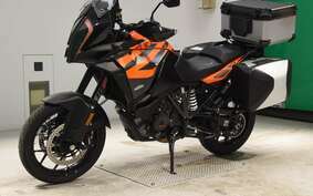 KTM 1290 SUPER ADVENTURE S 2020 V7940