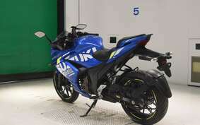 SUZUKI GIXXER 250 SF