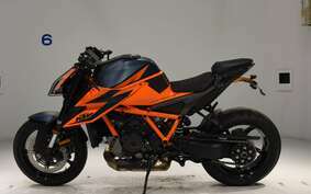 KTM 1290 SUPER DUKE R 2021