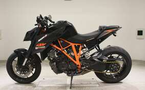 KTM 1290 SUPER DUKE R 2015 V3940