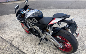 APRILIA RSV4 RF 2016 RSV4