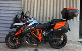 KTM 1290 SUPER DUKE GT 2016 V6940