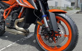 KTM 1290 SUPER DUKE R 2024 V3940