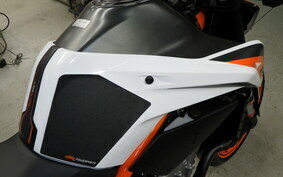 KTM 890 DUKE 2022