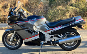 SUZUKI GSX1100 1993 GV72A