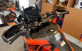 KTM 1290 SUPER ADVENTURE S 2024 V7940