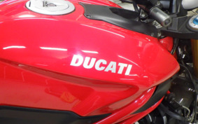 DUCATI STREETFIGHTER S 2012