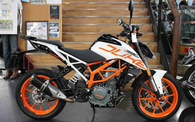 KTM 390 DUKE 2017 JPJ40