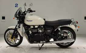 TRIUMPH BONNEVILLE 2010