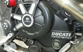 DUCATI DIAVEL 2013