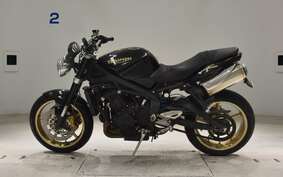 TRIUMPH STREET TRIPLE R 2011