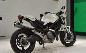 DUCATI MONSTER 696 + 2010