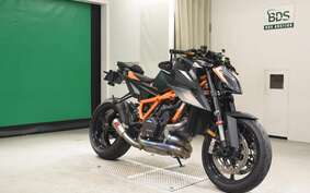 KTM 1290 SUPER DUKE R 2020 V3940