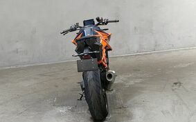 KTM 1290 SUPER DUKE R 2021 V39