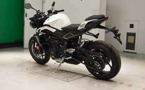 TRIUMPH STREET TRIPLE RS 2023 DA604A