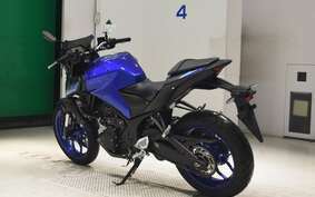 YAMAHA MT-25