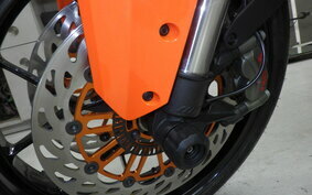 KTM 1290 SUPER DUKE R 2014 V3940